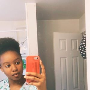 Meet your Posher, Kayla